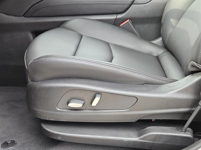 used 2025 Cadillac XT6 car, priced at $43,491