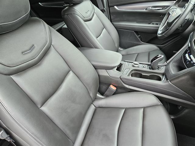 used 2025 Cadillac XT6 car, priced at $43,491