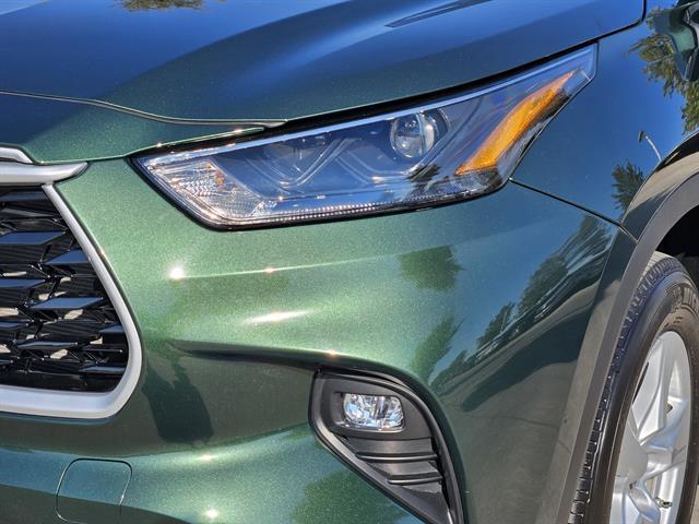 used 2024 Toyota Highlander car, priced at $37,291