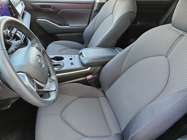 used 2024 Toyota Highlander car, priced at $37,291