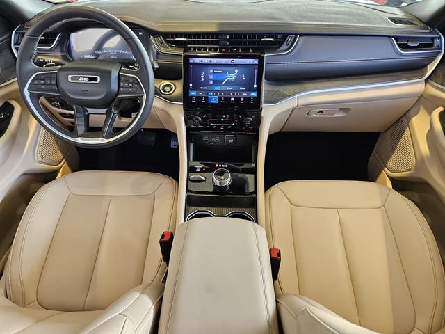 used 2024 Jeep Grand Cherokee car, priced at $34,777