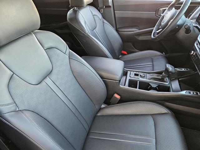 used 2024 Kia Sorento car, priced at $27,269