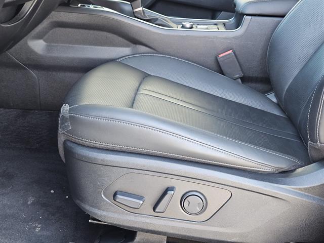 used 2024 Kia Sorento car, priced at $27,269