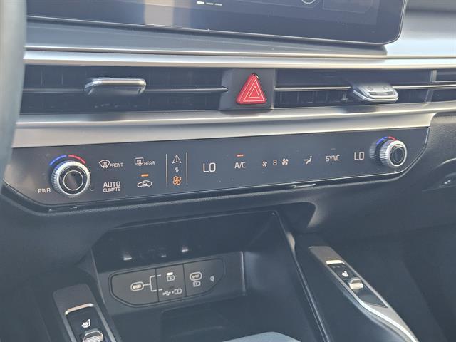 used 2024 Kia Sorento car, priced at $27,269