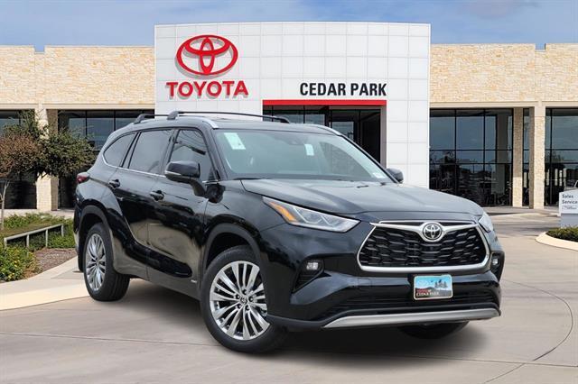 new 2026 Toyota Highlander Hybrid car, priced at $58,354