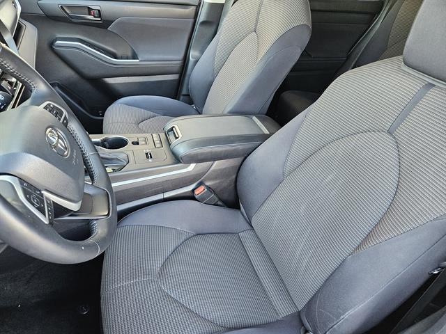 used 2022 Toyota Highlander Hybrid car, priced at $30,599