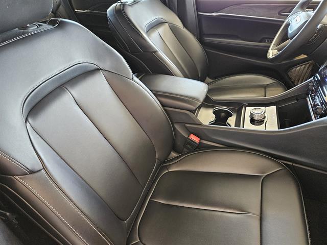 used 2024 Jeep Grand Cherokee car, priced at $34,249