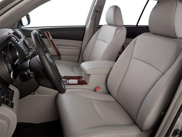 used 2013 Toyota Highlander car, priced at $12,991