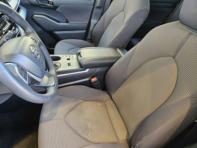 used 2024 Toyota Highlander car, priced at $37,592