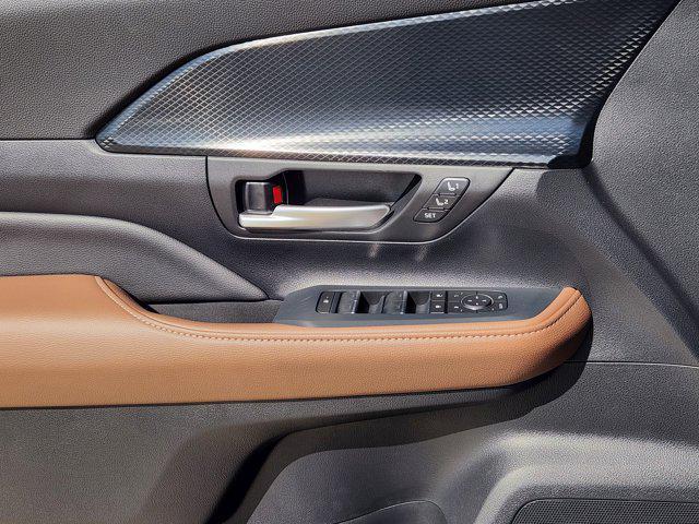 new 2025 Toyota Grand Highlander Hybrid car, priced at $63,780