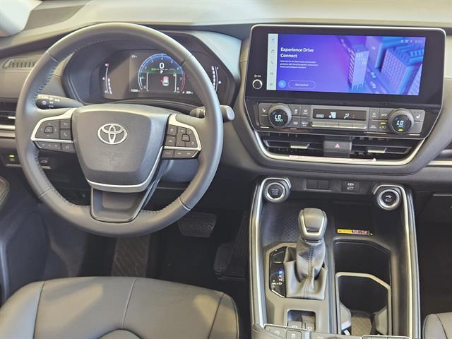 used 2025 Toyota Grand Highlander car, priced at $47,754