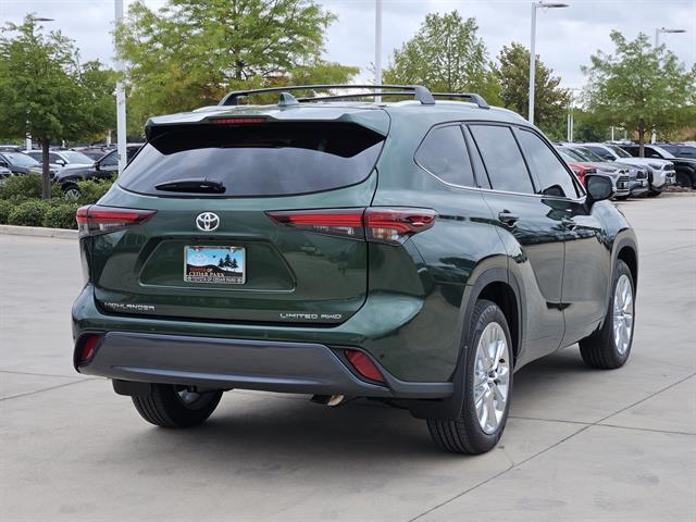 new 2025 Toyota Highlander car, priced at $53,048