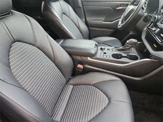 used 2024 Toyota Highlander car, priced at $43,070