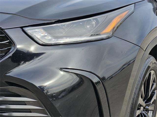 used 2024 Toyota Highlander car, priced at $43,070