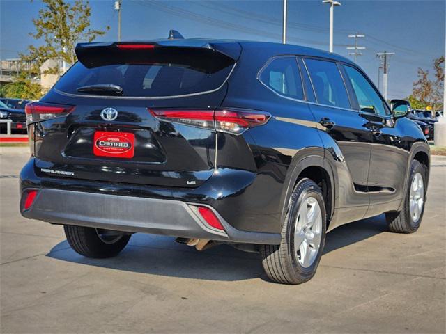 used 2024 Toyota Highlander car, priced at $40,692