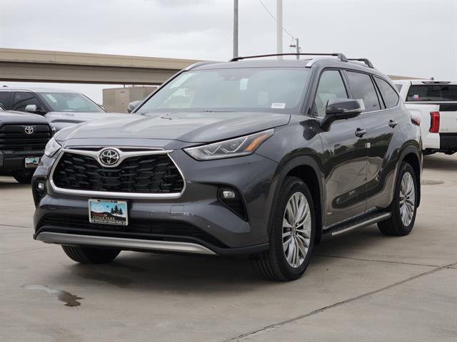 new 2025 Toyota Highlander Hybrid car, priced at $58,838