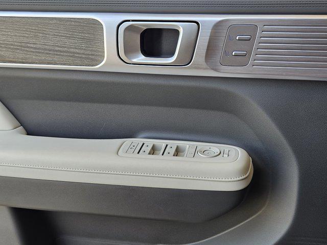 used 2025 Hyundai Santa Fe car, priced at $40,388