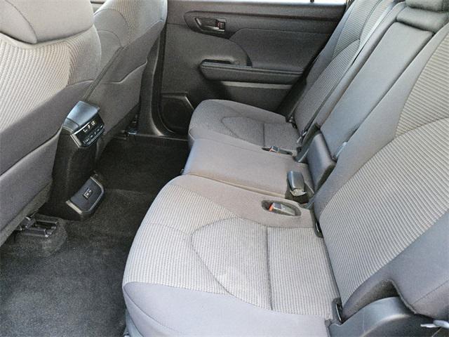 used 2024 Toyota Highlander car, priced at $38,692