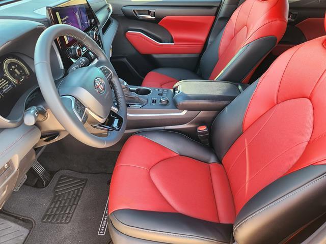 new 2025 Toyota Highlander car, priced at $52,615
