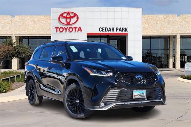 new 2025 Toyota Highlander car, priced at $52,615