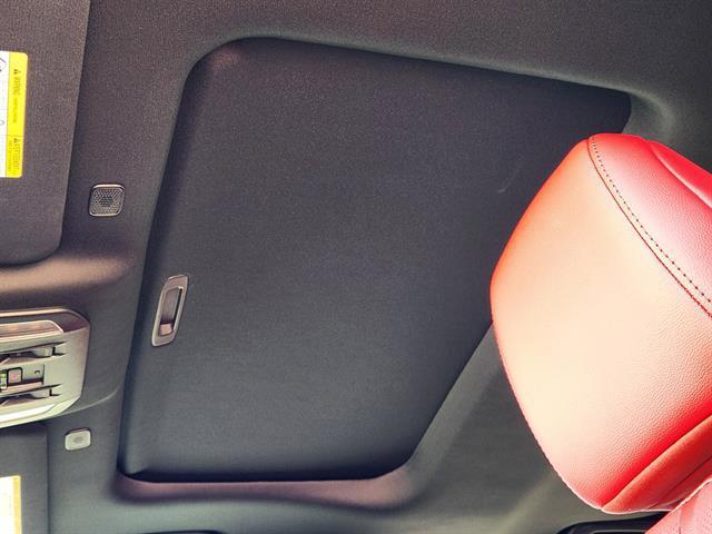 new 2025 Toyota Highlander car, priced at $52,615