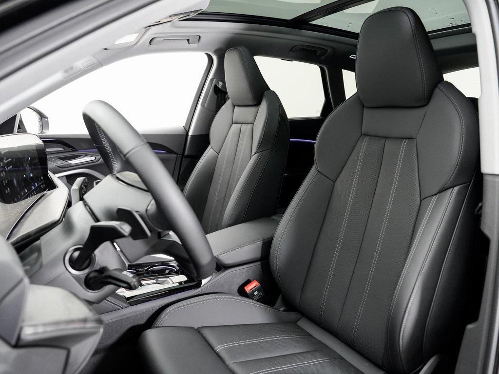 new 2025 Audi Q5 car, priced at $61,390