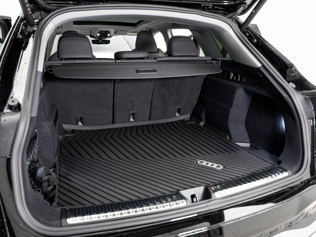 new 2025 Audi Q5 car, priced at $61,390