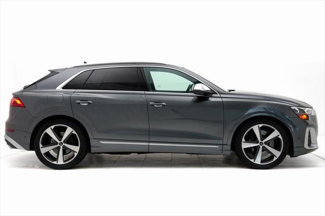 new 2024 Audi SQ8 car