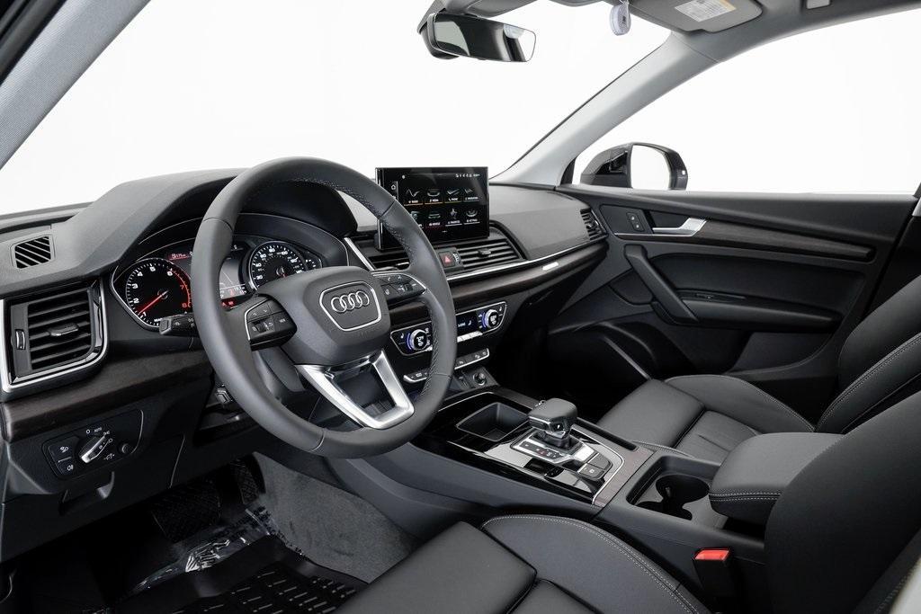 new 2024 Audi Q5 car, priced at $53,370