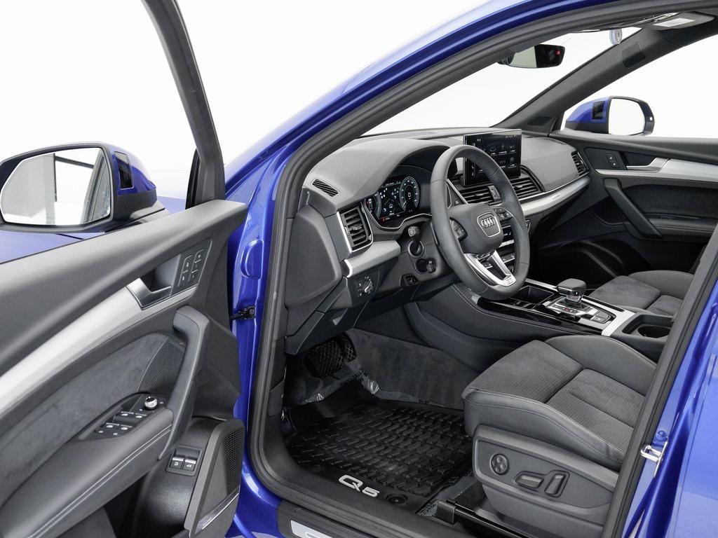 used 2024 Audi Q5 e car, priced at $46,995