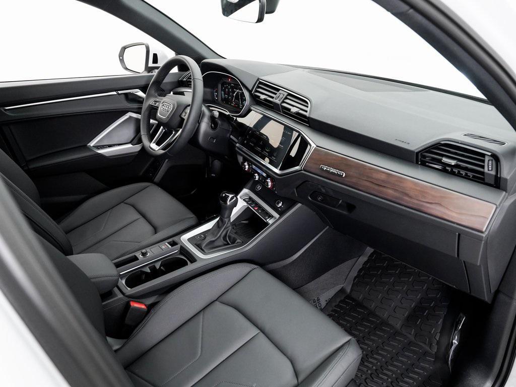 new 2025 Audi Q3 car