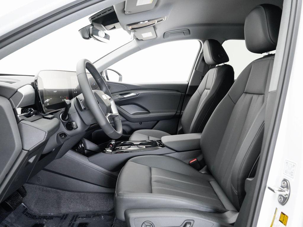 new 2025 Audi Q6 e-tron car, priced at $70,435