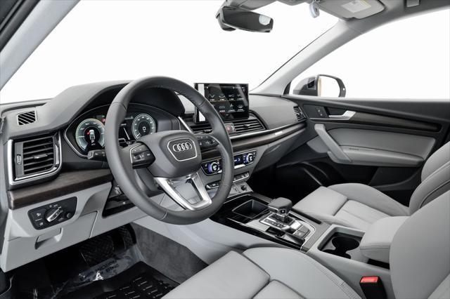 new 2025 Audi Q5 car, priced at $61,700