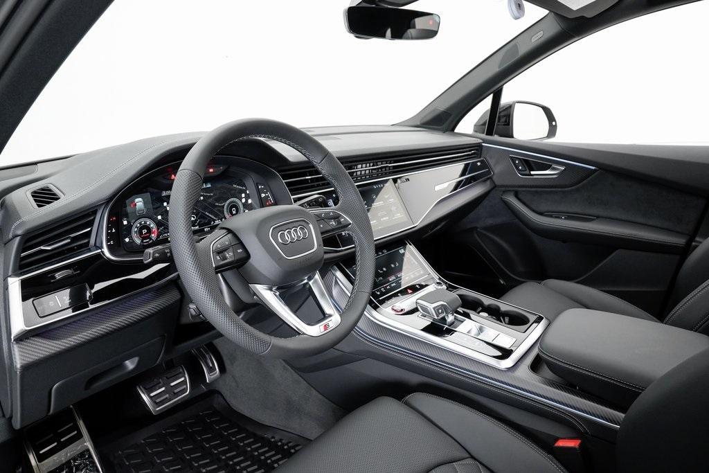 new 2025 Audi SQ7 car