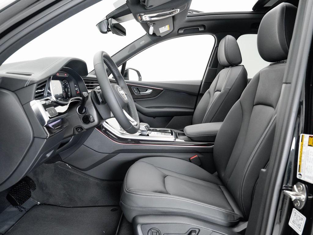 new 2025 Audi Q7 car