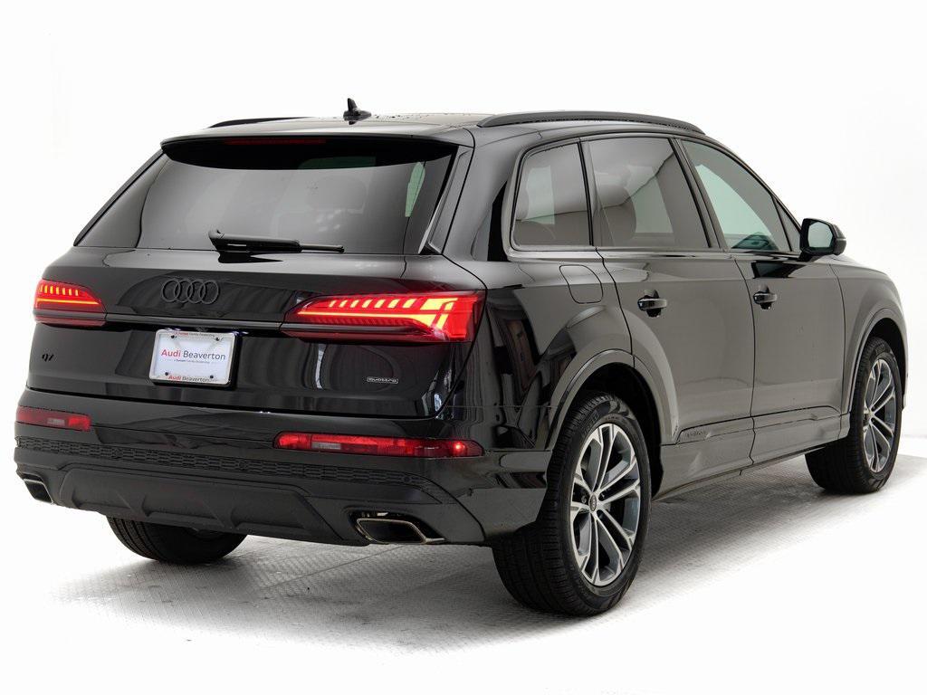 new 2025 Audi Q7 car