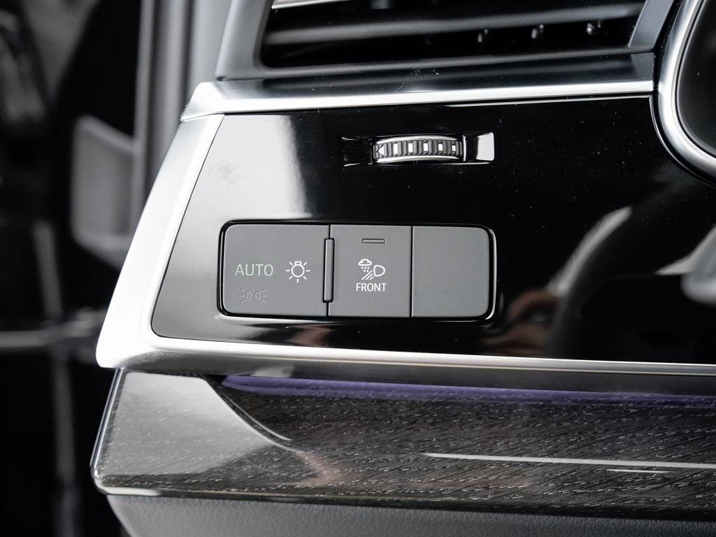 new 2025 Audi Q7 car