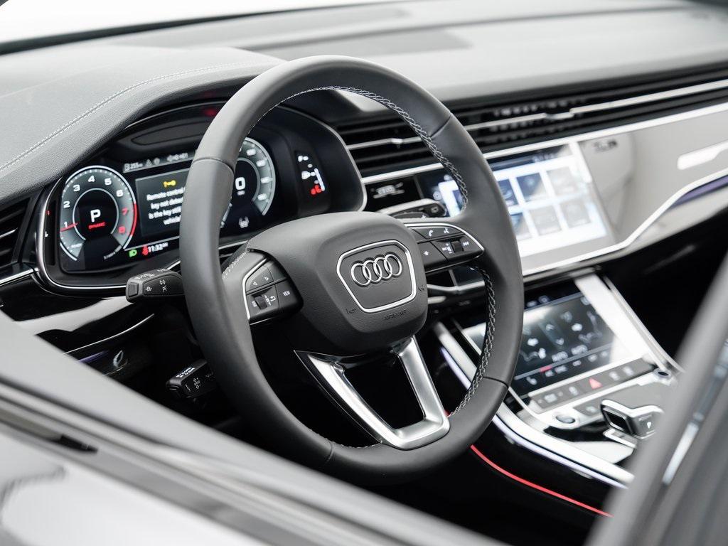 new 2025 Audi Q7 car