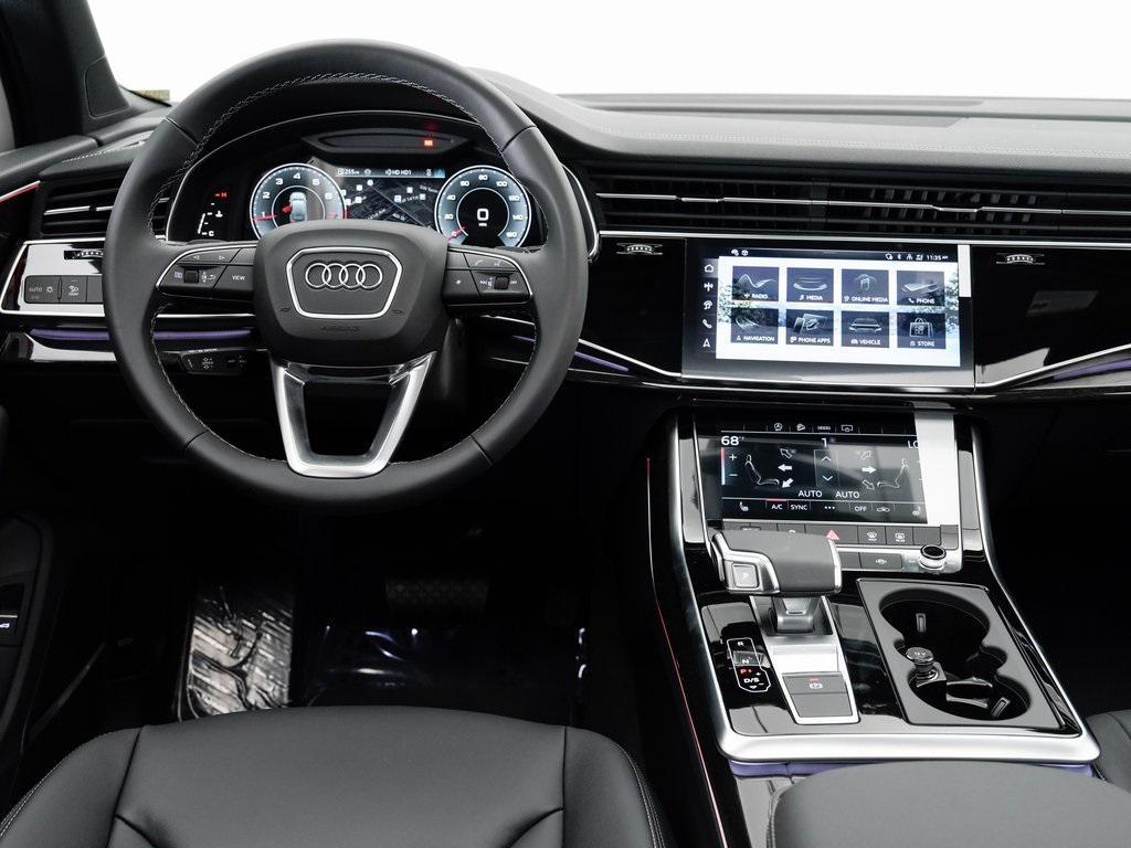 new 2025 Audi Q7 car