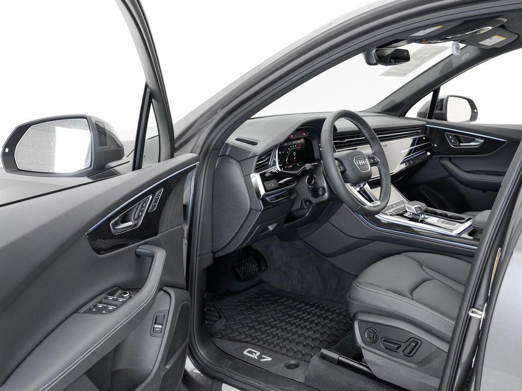 used 2025 Audi Q7 car, priced at $59,995