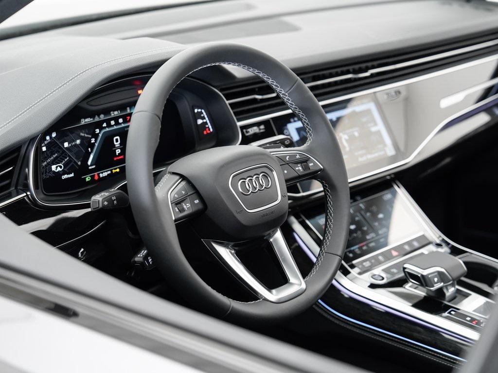 used 2025 Audi Q7 car, priced at $59,995