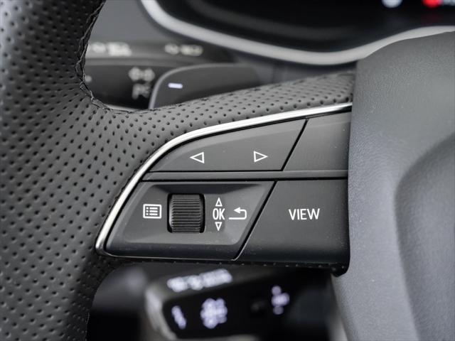 new 2025 Audi SQ5 car