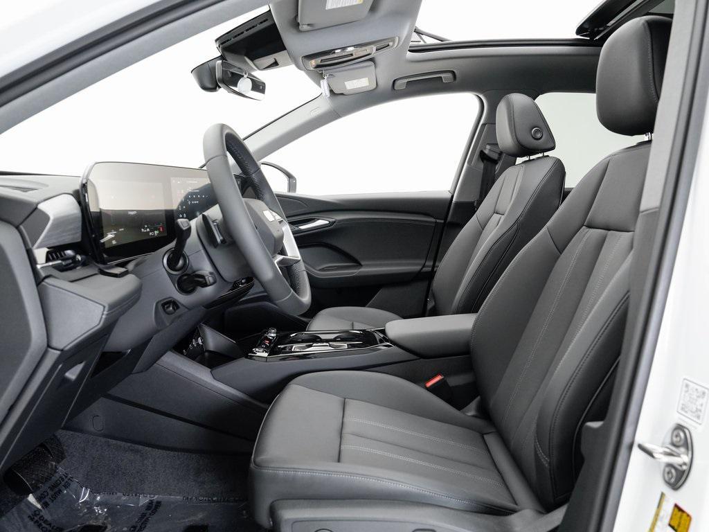 new 2025 Audi Q6 e-tron car, priced at $70,000
