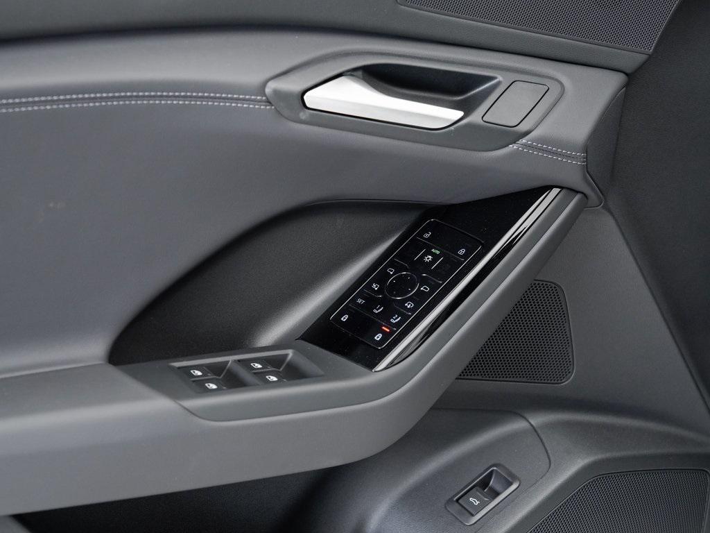new 2025 Audi Q6 e-tron car, priced at $70,000