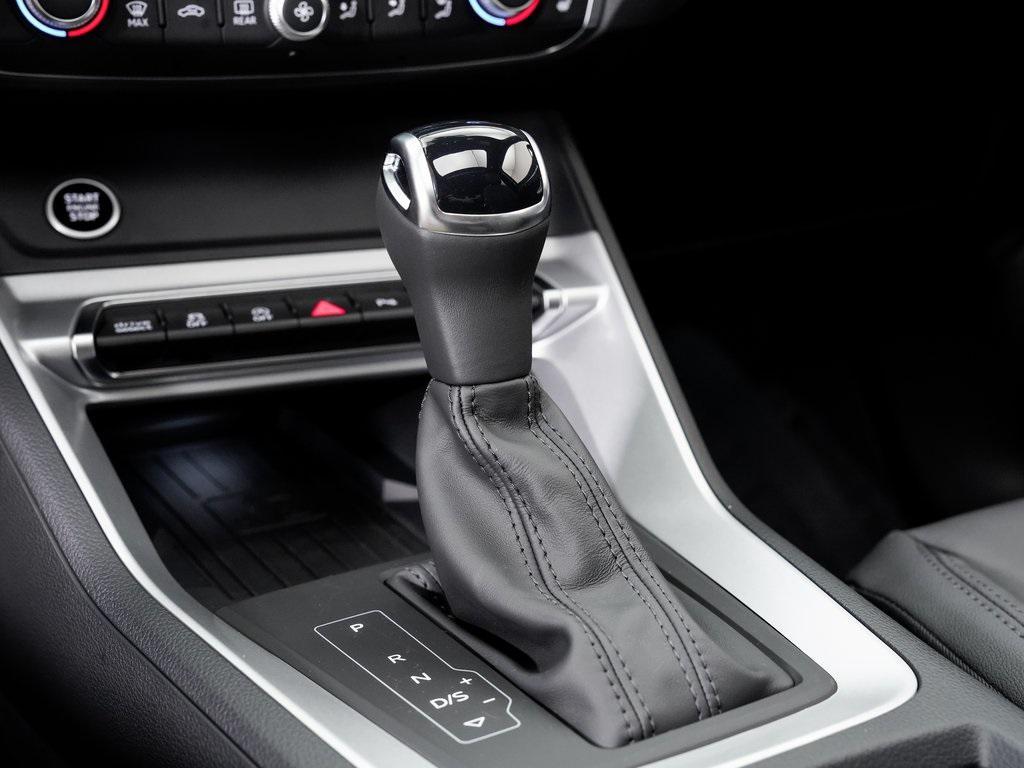 new 2025 Audi Q3 car