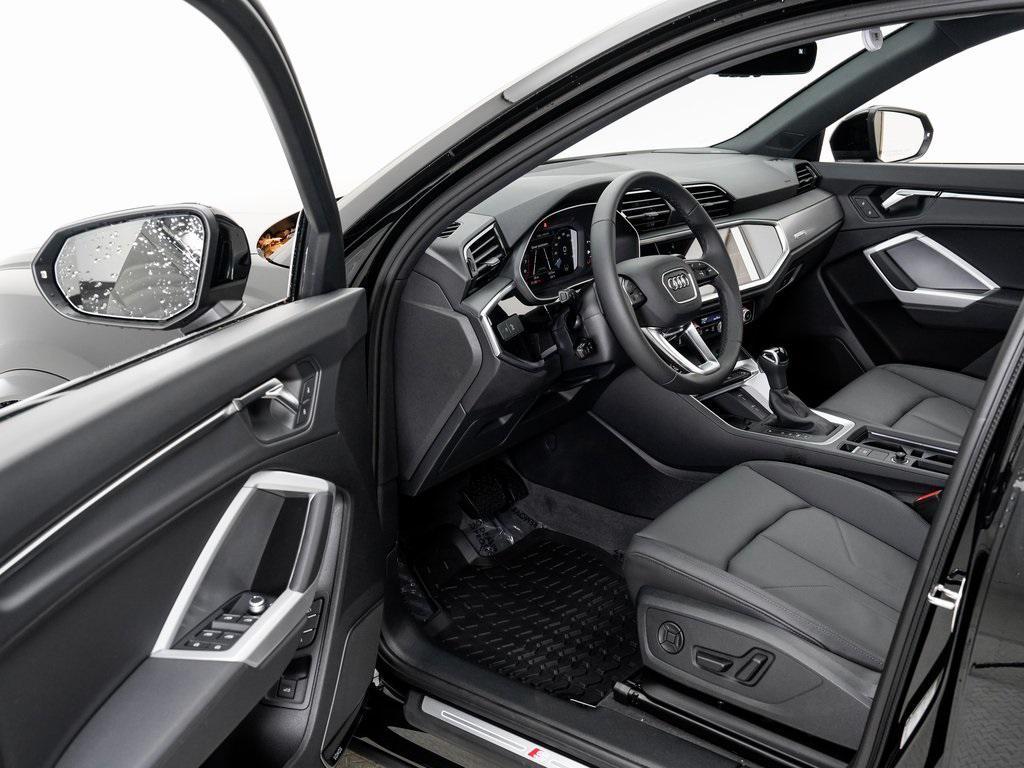 new 2025 Audi Q3 car