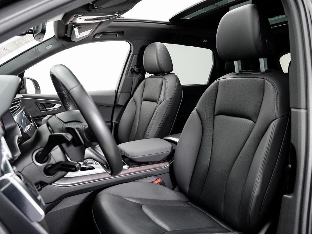 used 2020 Audi Q7 car, priced at $29,995
