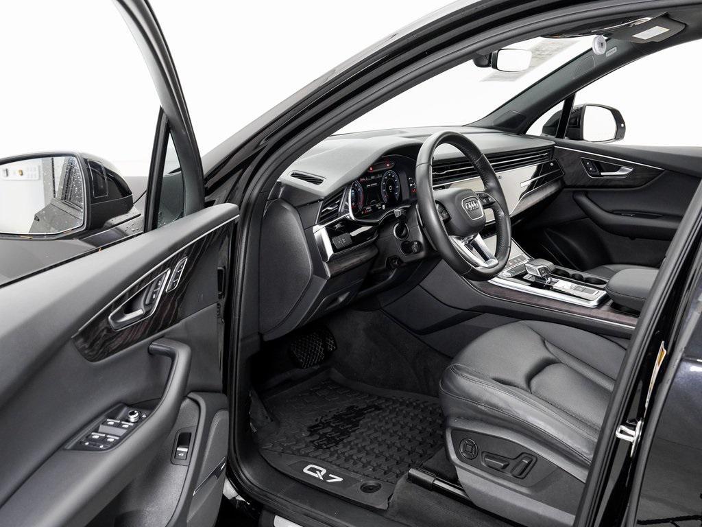 used 2020 Audi Q7 car, priced at $29,995