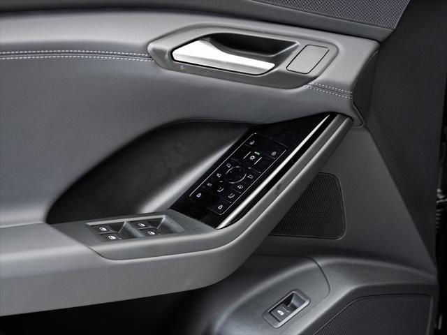 new 2025 Audi Q6 e-tron car, priced at $70,435