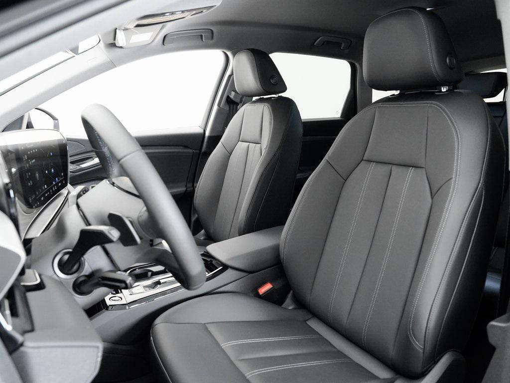 new 2025 Audi Q6 e-tron car, priced at $70,435